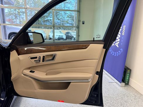 Used 2014 Mercedes-Benz E 350 E350 Sedan image 21