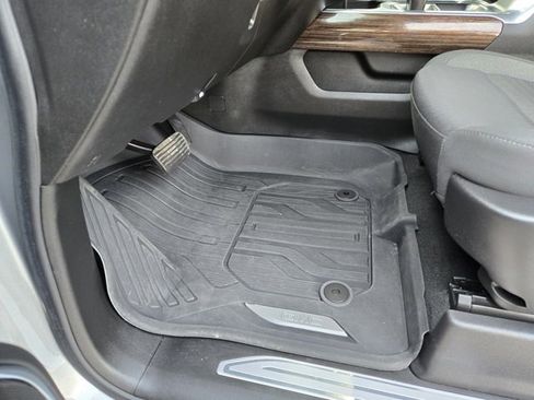 Used 2025 GMC Sierra 1500 Elevation image 19