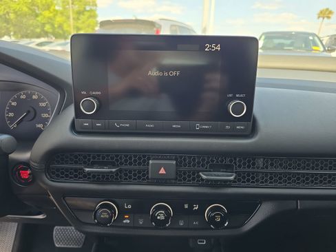 Certified 2023 Honda HR-V LX image 17