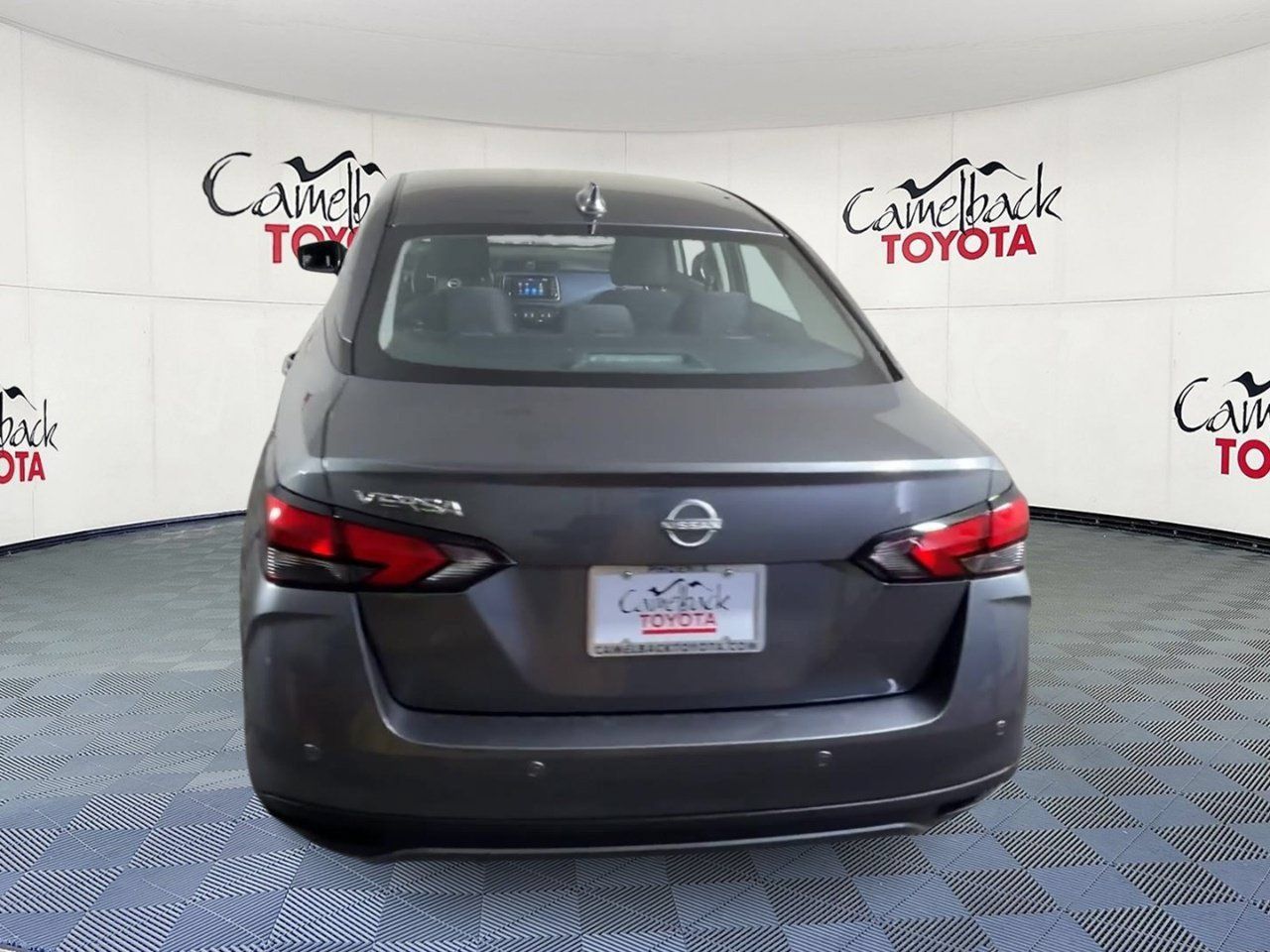 Used 2025 Nissan Versa SV FWD image 3