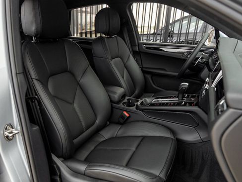 New 2026 Porsche Macan image 47