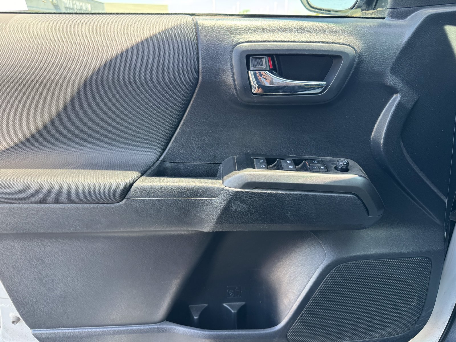 Used 2023 Toyota Tacoma TRD Off-Road AWD/4WD image 13