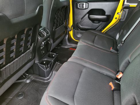 Used 2021 Jeep Wrangler Unlimited Rubicon AWD/4WD image 29