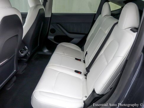 Used 2023 Tesla Model Y Long Range image 14