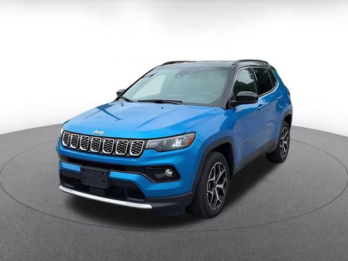 Used 2025 Jeep Compass Limited AWD/4WD image 5