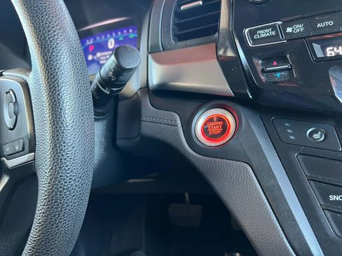 Used 2018 Honda Odyssey EX image 16