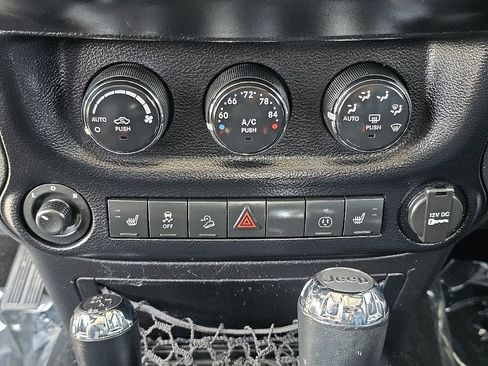 Used 2013 Jeep Wrangler Sahara image 28