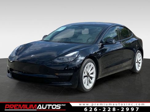 Used 2022 Tesla Model 3 RWD image 1