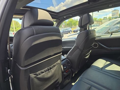 Used 2011 BMW X5 M image 20