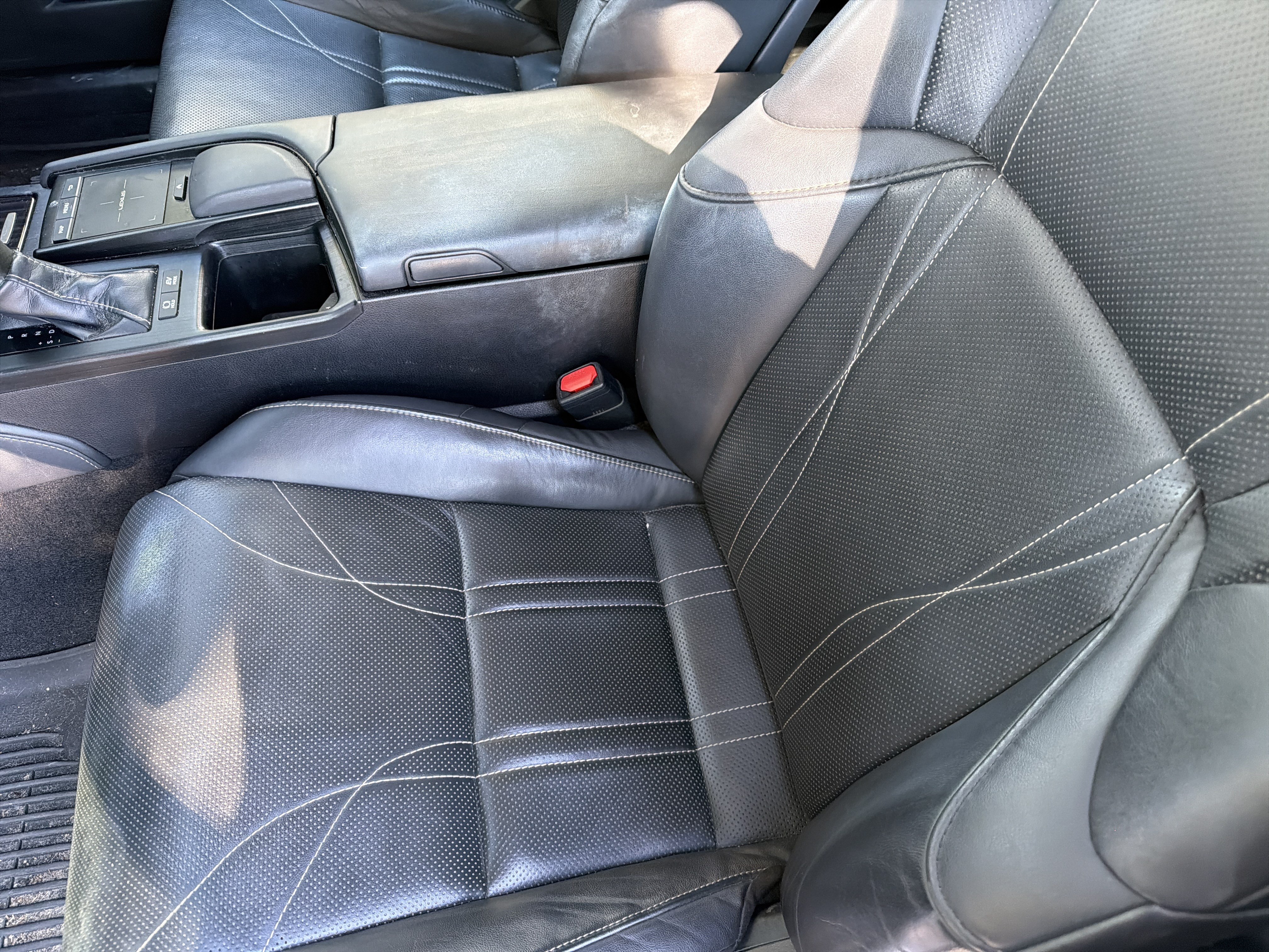 Used 2021 Lexus ES 300h w/ Accessory Package FWD image 15