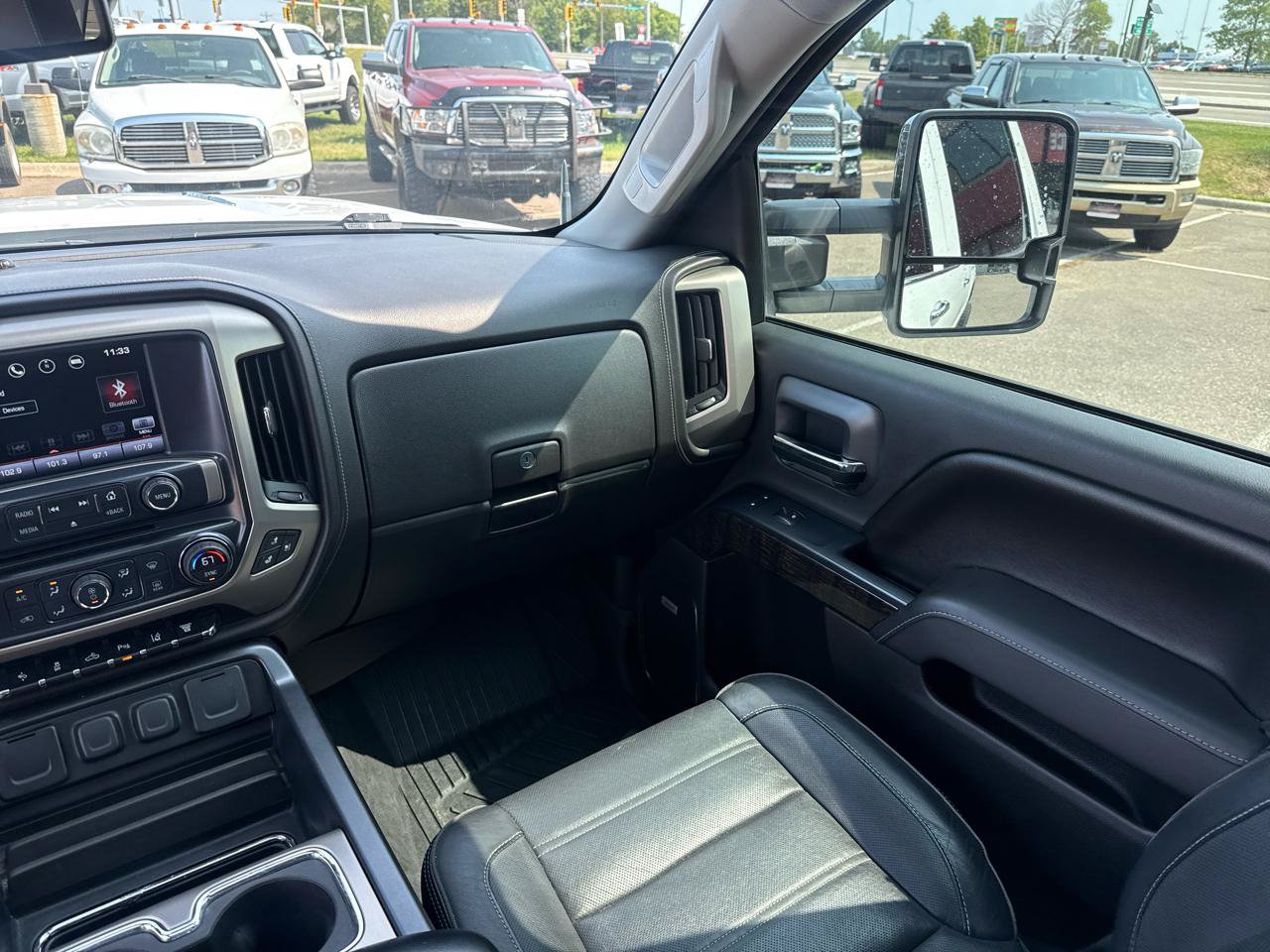 Used 2016 GMC Sierra 2500 Denali w/ Duramax Plus Package AWD/4WD image 27