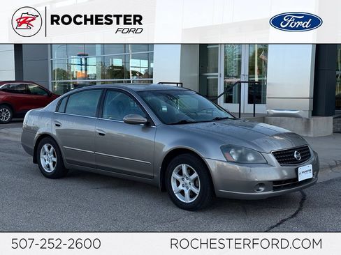Used 2006 Nissan Altima 2.5 S w/ (P01) Special Edition Pkg FWD image 1