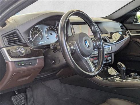 Used 2016 BMW 550i Sedan w/ M Sport RWD image 2