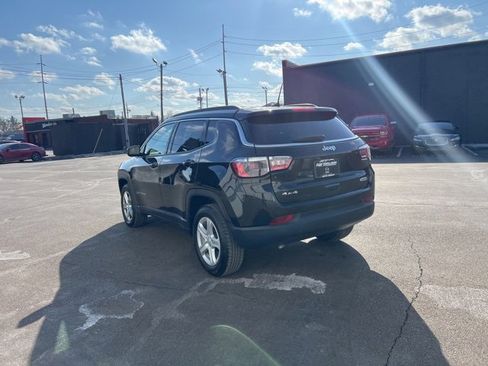 Used 2024 Jeep Compass Latitude image 13