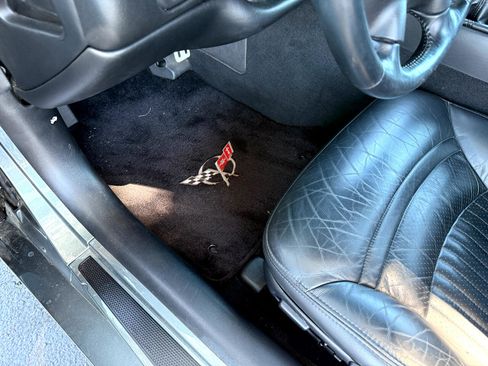 Used 2003 Chevrolet Corvette Convertible w/ Preferred Equipment Group1 image 29