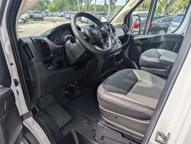 Used 2025 RAM ProMaster 2500 w/ Convenience Group FWD image 11