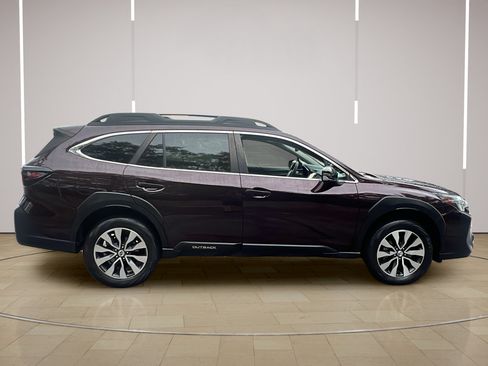 Used 2023 Subaru Outback Limited AWD/4WD image 8