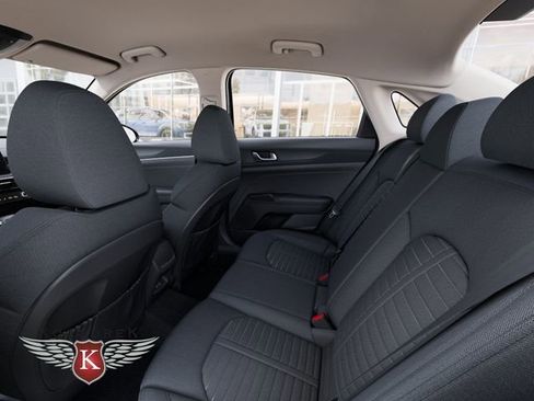 New 2026 Kia K5 LXS image 18