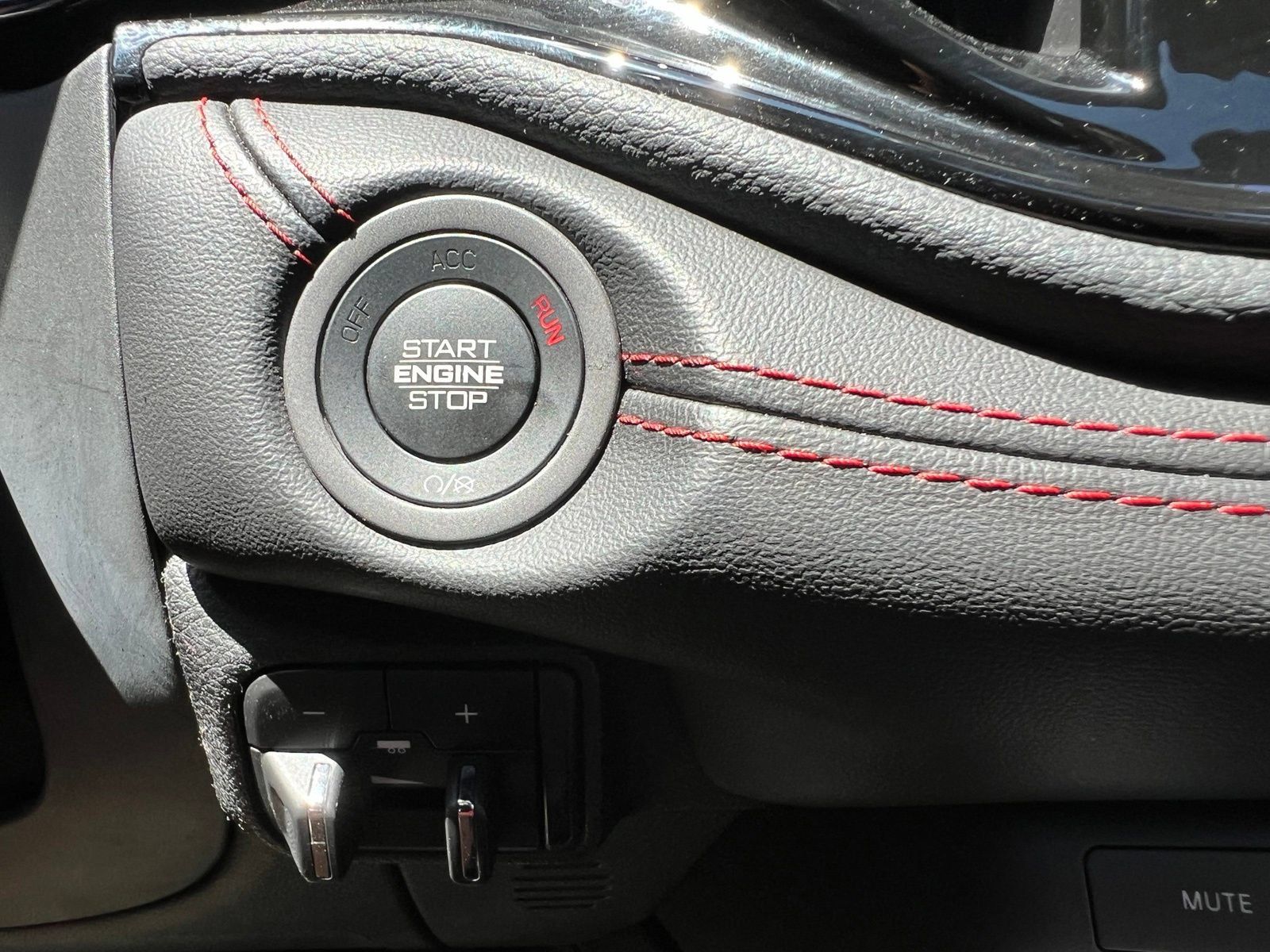 Used 2023 Dodge Durango R/T RWD image 42