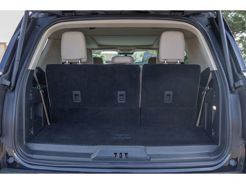 Used 2024 Ford Expedition Limited image 16