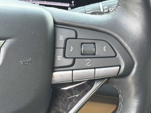 Used 2023 Cadillac Escalade ESV Premium Luxury AWD/4WD image 11