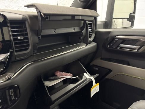 New 2026 Chevrolet Silverado 2500 ZR2 image 19