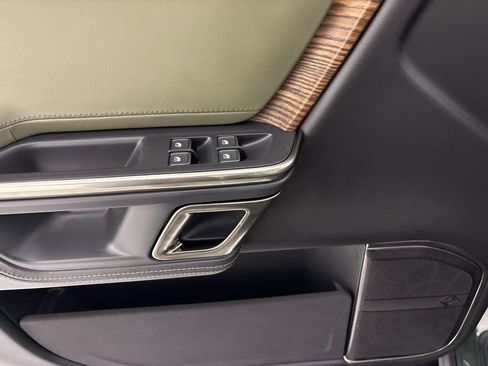 Used 2023 Rivian R1S Adventure image 23