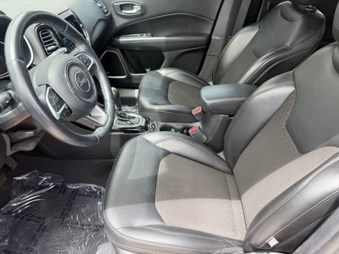 Used 2021 Jeep Compass Latitude w/ Sun and Sound Group FWD image 15