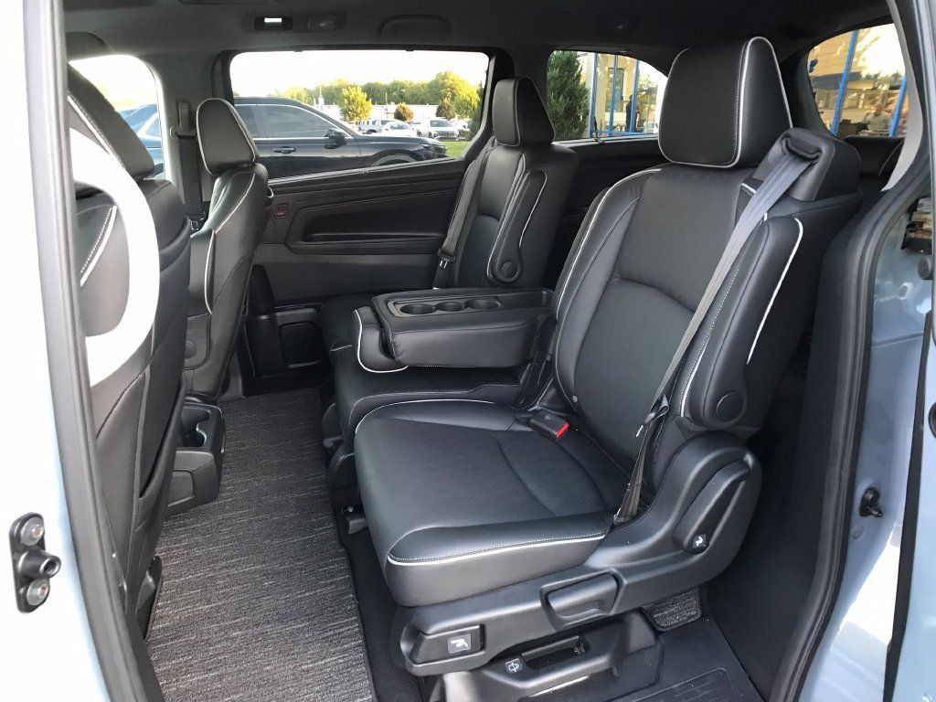 Certified 2024 Honda Odyssey Elite image 12