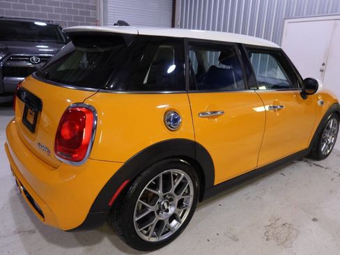 Used 2015 MINI Cooper S image 5