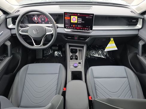 New 2026 Volkswagen Tiguan SE image 10