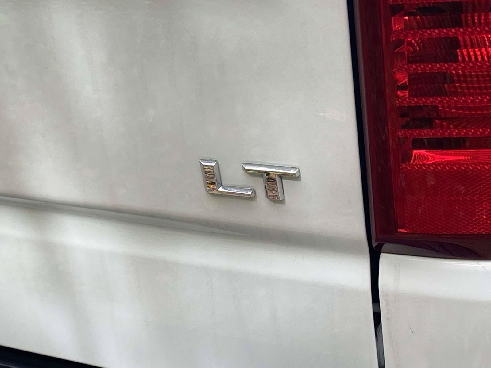 Used 2024 Chevrolet Silverado 1500 LT AWD/4WD image 11