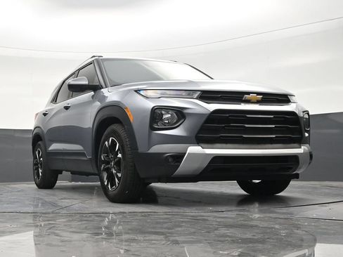 Used 2021 Chevrolet TrailBlazer LT w/ Convenience Package FWD image 26