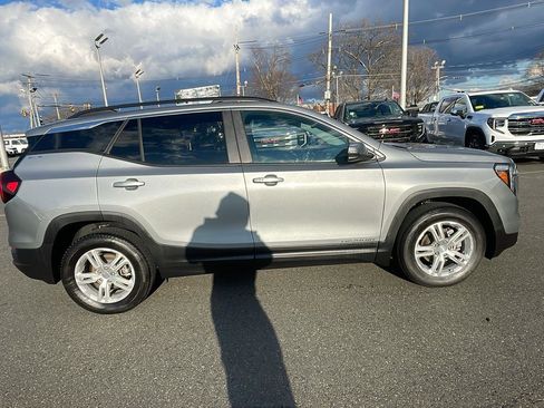 Certified 2023 GMC Terrain SLE w/ Driver Convenience Package image 9