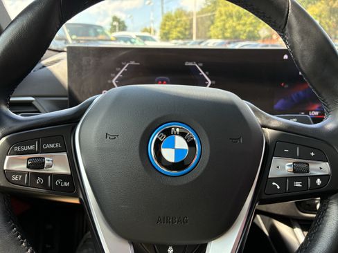 Used 2023 BMW i4 eDrive35 w/ Premium Package RWD image 26