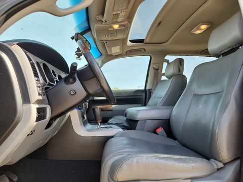 Used 2013 Toyota Tundra Platinum image 13