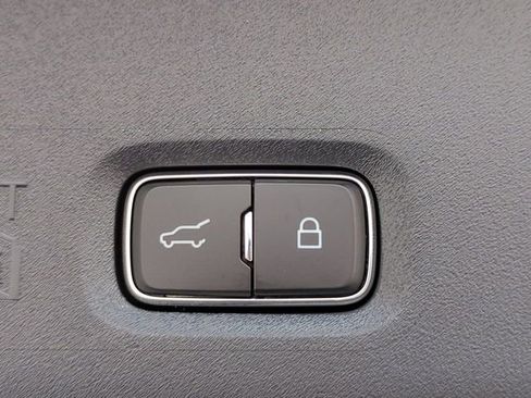 Used 2025 Ford Expedition Active image 15