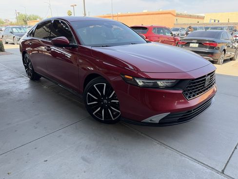 Used 2024 Honda Accord Touring image 6
