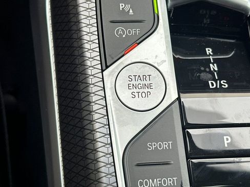 New 2026 BMW 330i Sedan w/ M Sport Package image 21