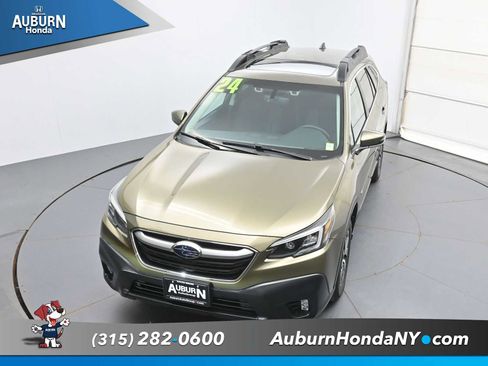 Used 2020 Subaru Outback Premium AWD/4WD image 29