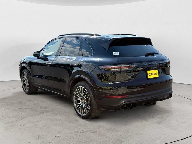 Used 2023 Porsche Cayenne Platinum Edition AWD/4WD image 7