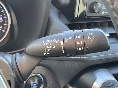 Used 2021 Toyota RAV4 XLE Premium image 14