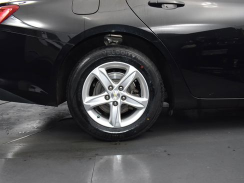 Used 2021 Chevrolet Malibu LS image 9