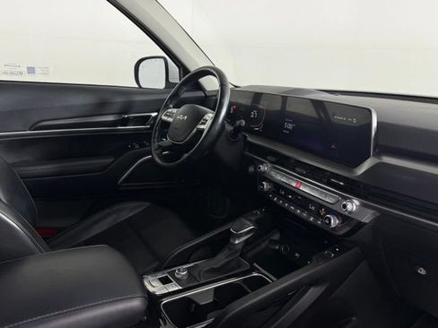 Used 2024 Kia Telluride S w/ S Sunroof Package FWD image 18