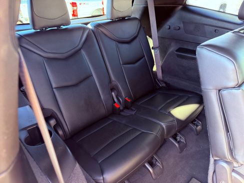 Used 2024 Cadillac XT6 Premium Luxury image 14