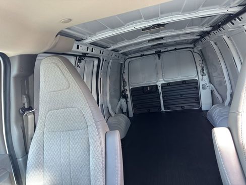 New 2025 Chevrolet Express 3500 w/ Driver Convenience Package image 10