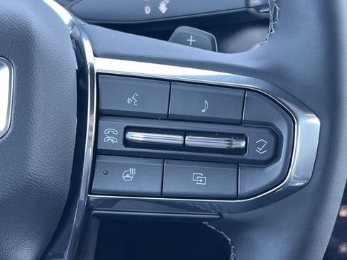 New 2025 GMC Acadia Elevation image 14