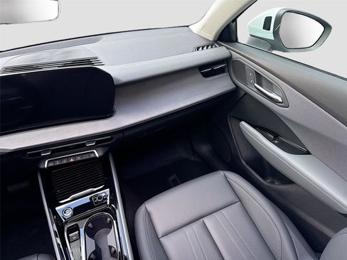 New 2026 Audi Q3 quattro 2.0T image 25