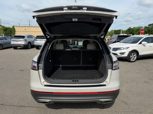 Used 2020 Lincoln Nautilus Reserve w/ Equipment Group 201A AWD/4WD image 14