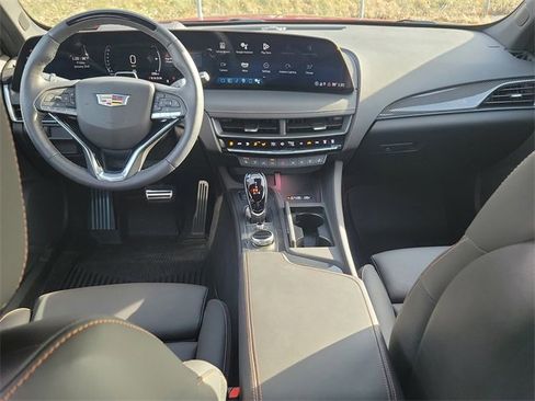 Used 2025 Cadillac CT5 Sport w/ Technology Package image 8